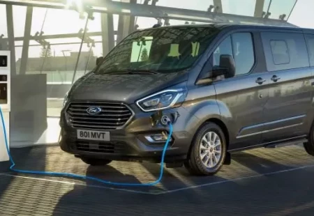 Elektrikli Ford Tourneo Custom İpuçları Geldi