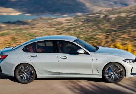 BMW 3 Serisi Yeni Yüzü ve Teknolojileri İle Tanıtıldı