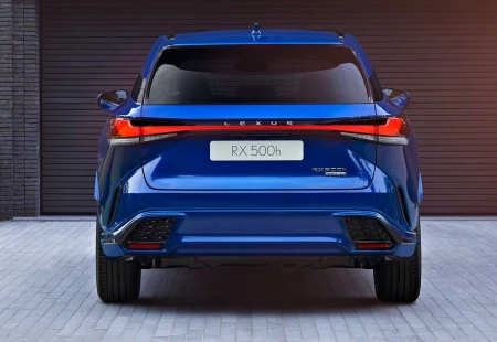 2022 Lexus RX'in Örtüsü Kaldırıldı