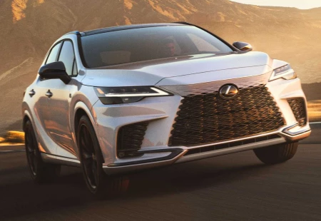 2022 Lexus RX'in Örtüsü Kaldırıldı