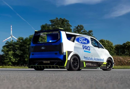 2022 Ford Elektrikli SuperVan 4 Tanıtımı Gerçekleşti