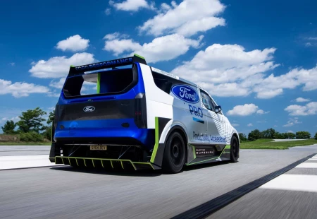 2022 Ford Elektrikli SuperVan 4 Tanıtımı Gerçekleşti