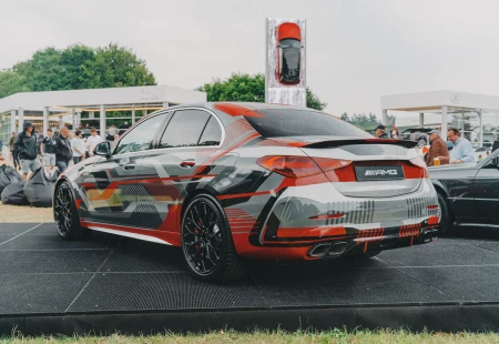 Mercedes-Benz AMG C63 E Performance 671 Beygir Güç İle Geliyor