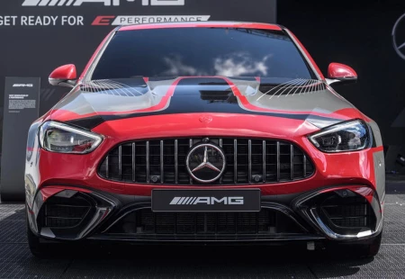 Mercedes-Benz AMG C63 E Performance 671 Beygir Güç İle Geliyor