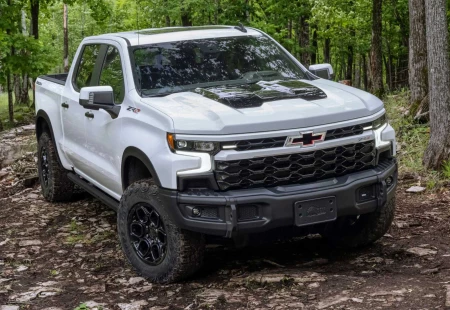 Karşınızda 2023 Chevrolet Silverado ZR2 Bison