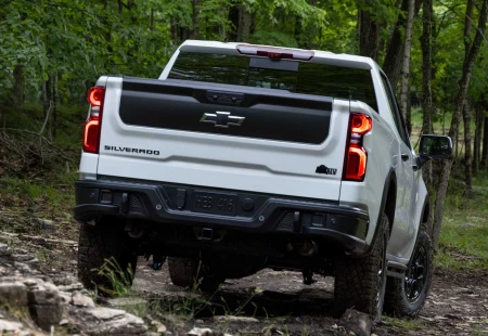 Karşınızda 2023 Chevrolet Silverado ZR2 Bison