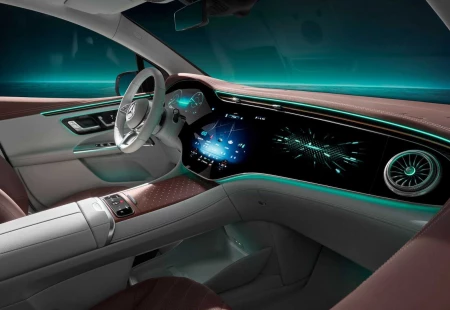 Mercedes-Benz EQE SUV'dan Yeni Teaser