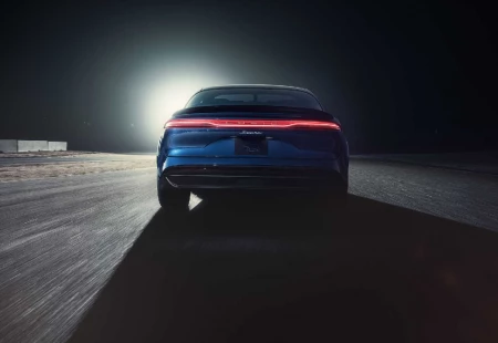 Dünyanın İlk Elektrikli Süper Otomobili Lucid Air Sapphire Tanıtıldı