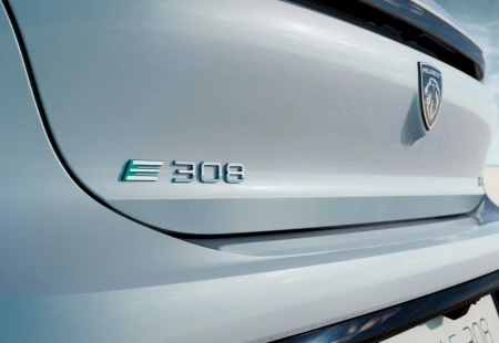 2023 Peugeot E-308 Tanıtıldı