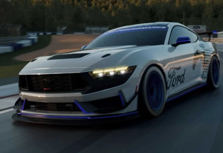 Yeni Ford Mustang Dark Horse R ve S’in Tanıtımı Gerçekleştirildi