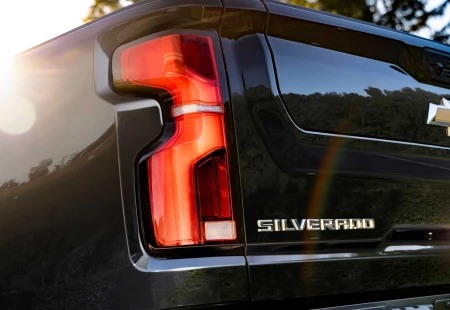 2024 Chevrolet Silverado HD ZR2’in Teaser Görüntüleri