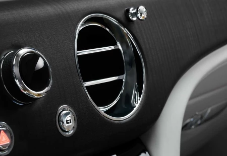 Karşınızda Rolls-Royce'un İlk Elektrikli Otomobili Spectre