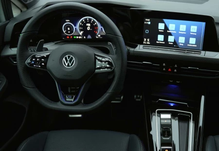 Volkswagen Direksiyonlardaki Fiziksel Düğmeleri Geri Getirmeyi Planlıyor