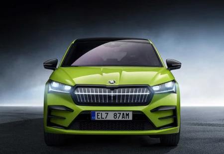 Skoda Enyaq Coupe RS iV Altın Direksiyon Ödülünü Kazandı