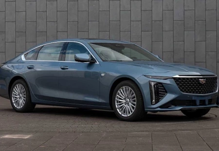 Yeni Cadillac GT4 ve CT6'nın Fotoğrafları Paylaşıldı