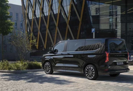 Yeni Ford E-Tourneo Custom Tanıtımı Gerçekleştirildi