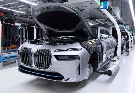 BMW, İki Milyonuncu 7 Serisi Aracını Üretti