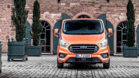 Transit Custom resim