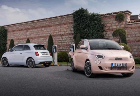 Elektrikli Fiat 500e Türkiye'de Satışa Çıkarıldı