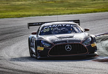 Mercedes, 18 Pilotluk GT3 Kadrosunu Paylaştı