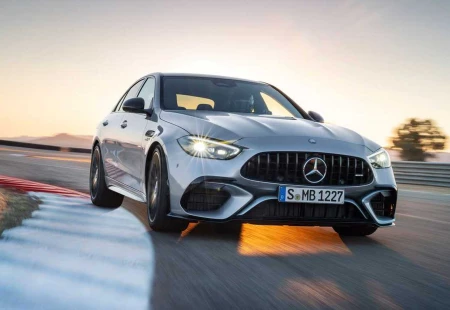 Mercedes-Benz, Gösterişli V8 Motorlarına Geri Dönüyor