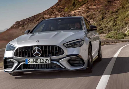 Mercedes-Benz, Gösterişli V8 Motorlarına Geri Dönüyor