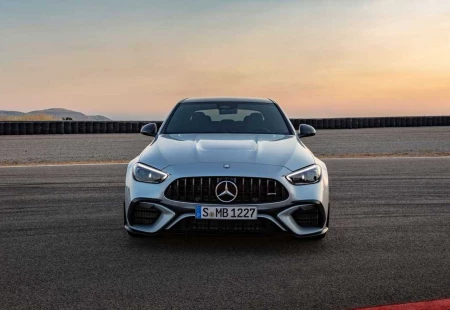 Mercedes-Benz, Gösterişli V8 Motorlarına Geri Dönüyor