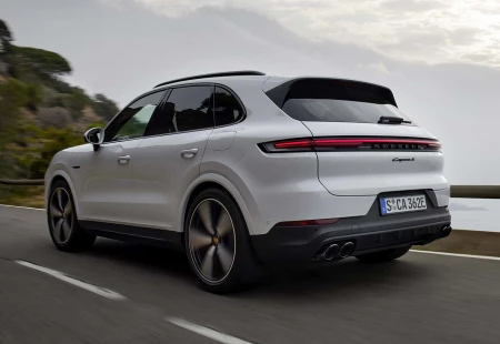 Porsche, 2023 Cayenne Ailesine Hibrit Versiyonları Ekliyor