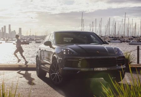 Porsche, 2023 Cayenne Ailesine Hibrit Versiyonları Ekliyor