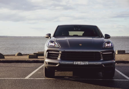 Porsche, 2023 Cayenne Ailesine Hibrit Versiyonları Ekliyor