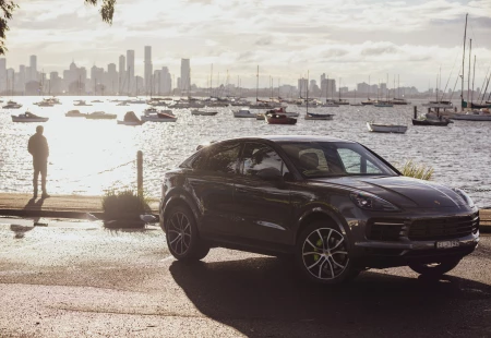 Porsche, 2023 Cayenne Ailesine Hibrit Versiyonları Ekliyor