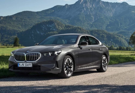 BMW'nin Yeni Hibrit Modelleri, 530e ve 550e xDrive Teknik Özellikleri