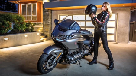 GL1800 Gold Wing Bagger resim