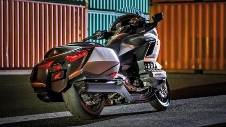 GL1800 Gold Wing Bagger resim