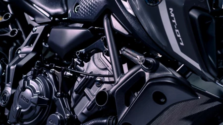 MT-07 Pure resim