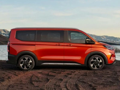 Tourneo Custom resim