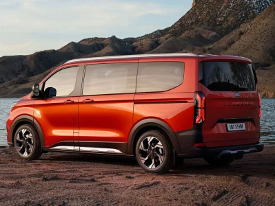 Tourneo Custom resim