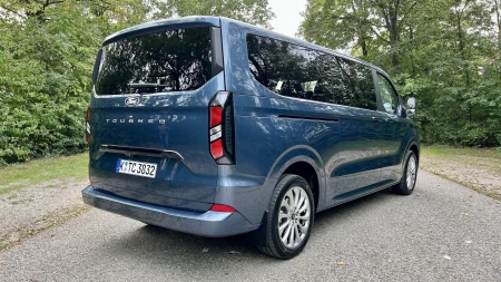 Tourneo Custom resim