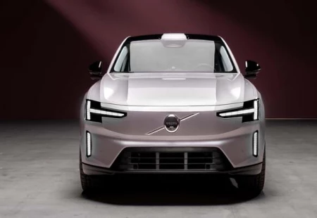 Volvo ES90 Üretim Bandına Girdi