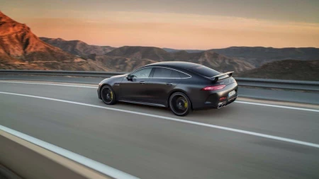 AMG GT 4 Kapı Coupe resim