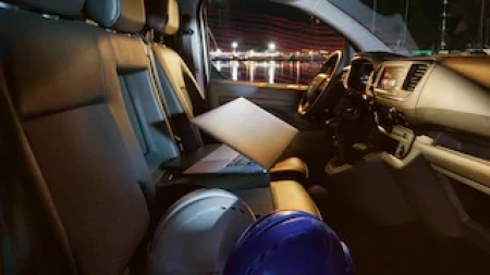 Vivaro Cargo resim