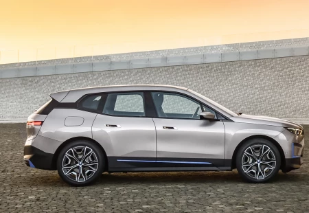 BMW Efsanesi Olacak iX Modeli Tanıtıldı