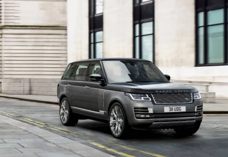 Land Rover İlk Elektrikli Aracını Piyasaya Sürecek