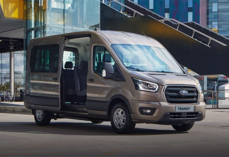 Ford Transit Hızlı Bir Şekilde Yol Alıyor