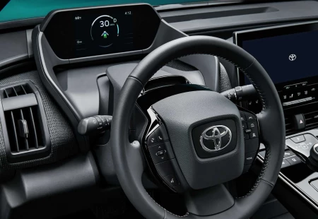 Toyota'nın Elektrikli SUV Modeli bZ4X Modeli Tanıtıldı!