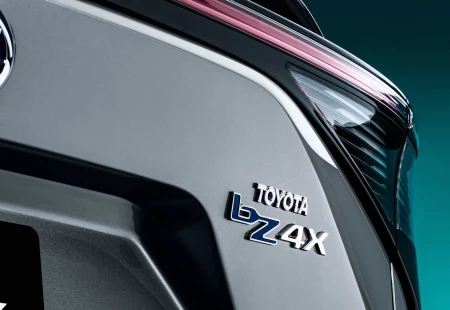 Toyota'nın Elektrikli SUV Modeli bZ4X Modeli Tanıtıldı!