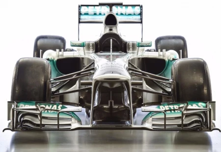 Lewis Hamilton'ın Türkiye GP'sini Kazandığı Araç Satışa Sunuldu