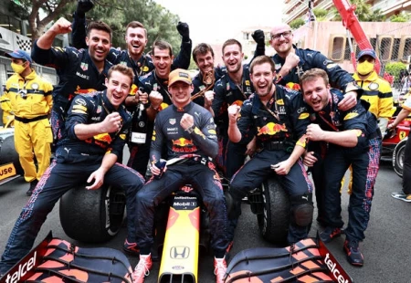 F1 Monako Grand Prix'sinde Kazanan Versatppen