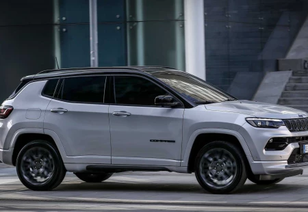 Yenilenen Jeep Compass Türkiye'de!