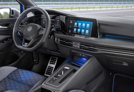 2021 Volkswagen Golf R Performansı Kullanışlılıkla Buluşuyor